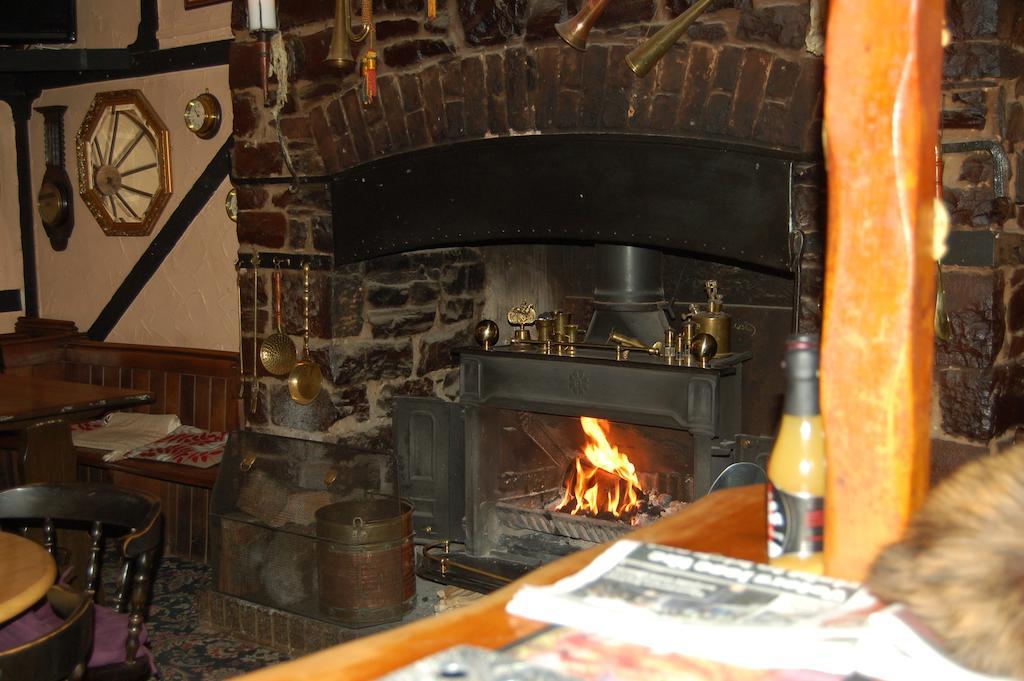 Witheridge The Mitre Inn מראה חיצוני תמונה